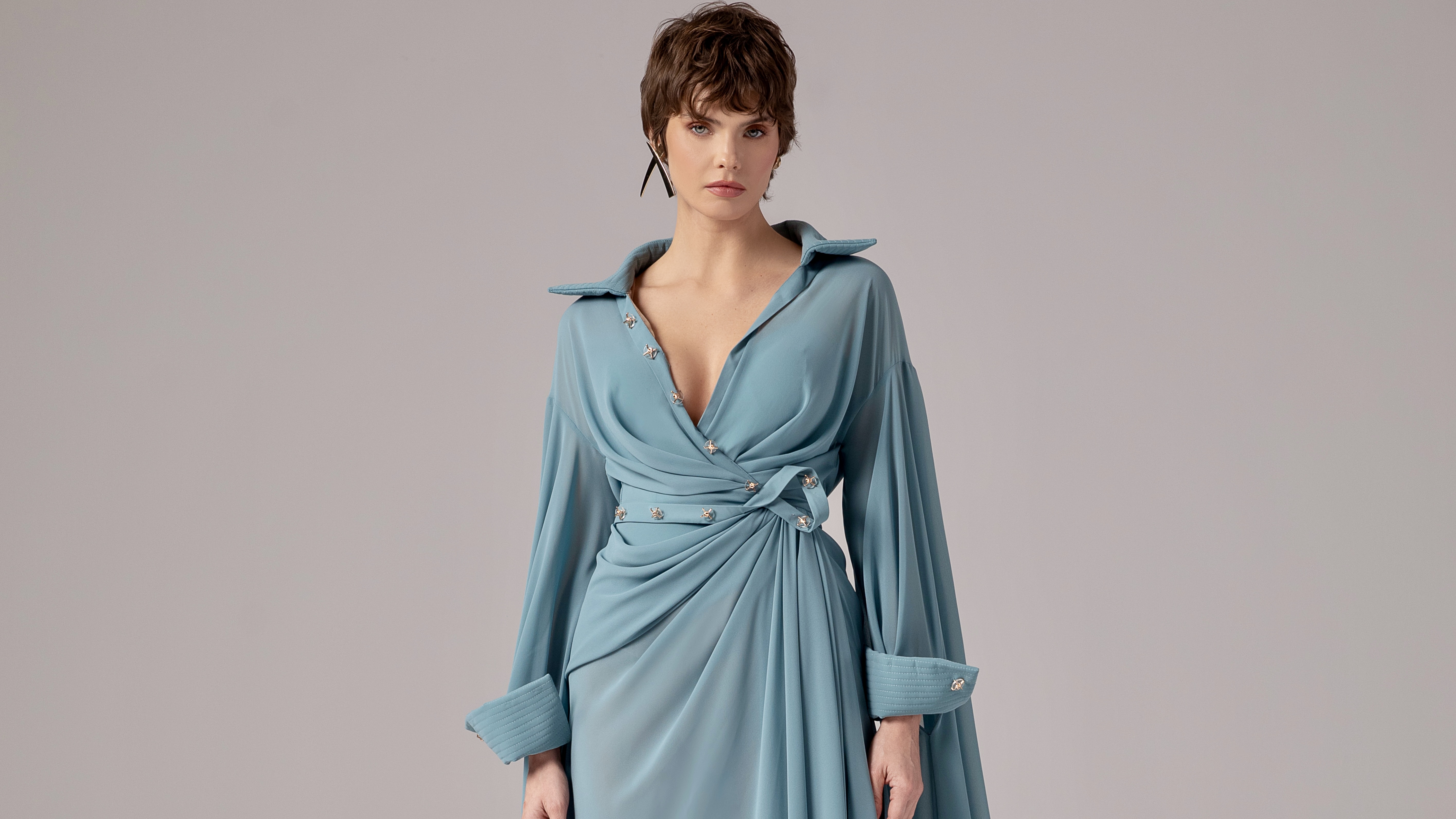 إيلي عوّاد يضيف الأناقة الرجالية إلى عالم النساء