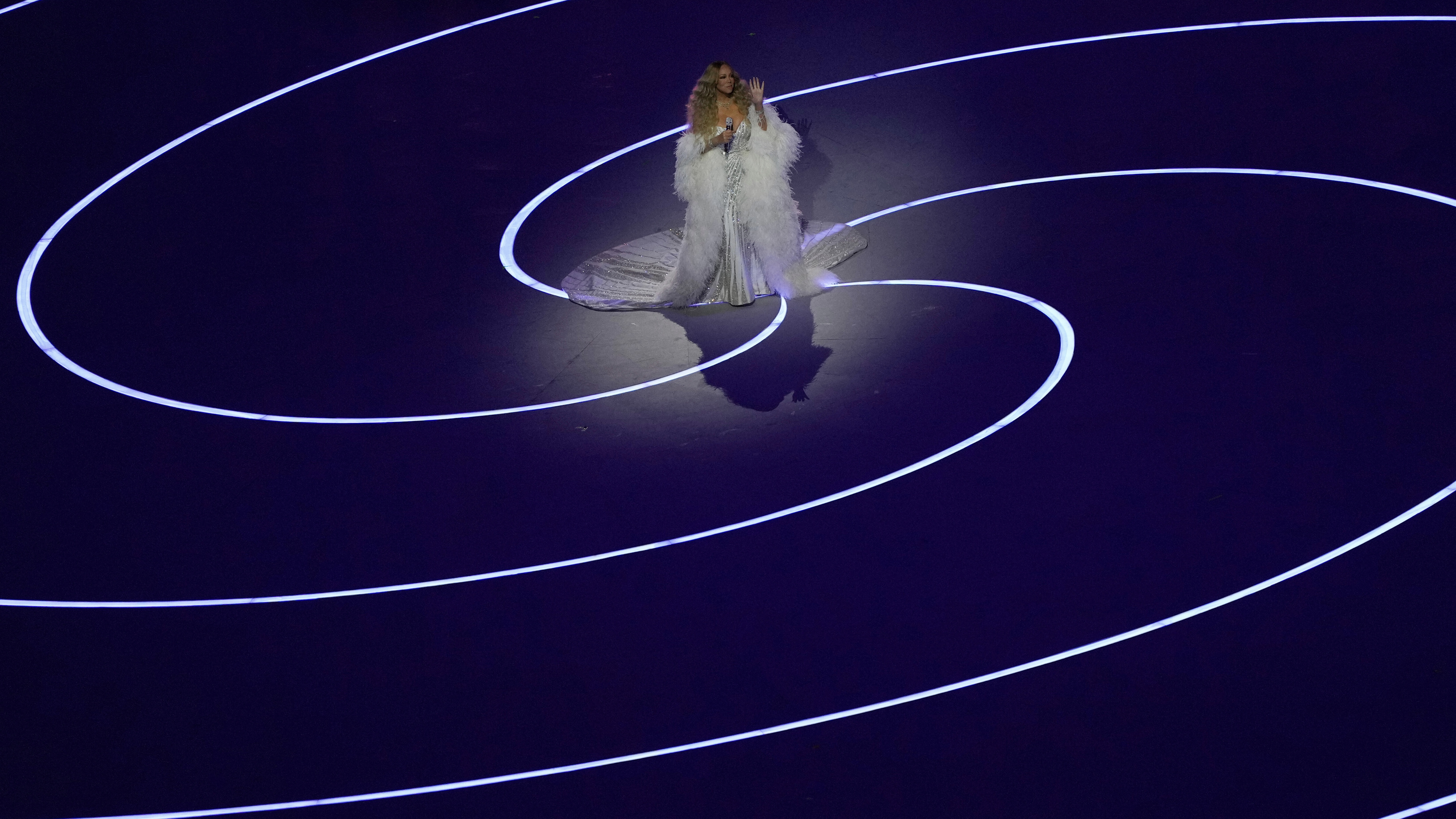 من الجبال إلى المدرجات.. افتتاح أولمبياد ميلانو بـ"شعلتين"