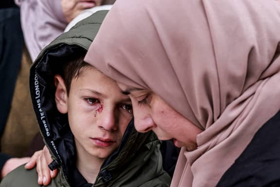 والدتي تبكي ووالدي يدعو ثم رصاص وصمت.. تفاصيل "مجزرة الضفة"