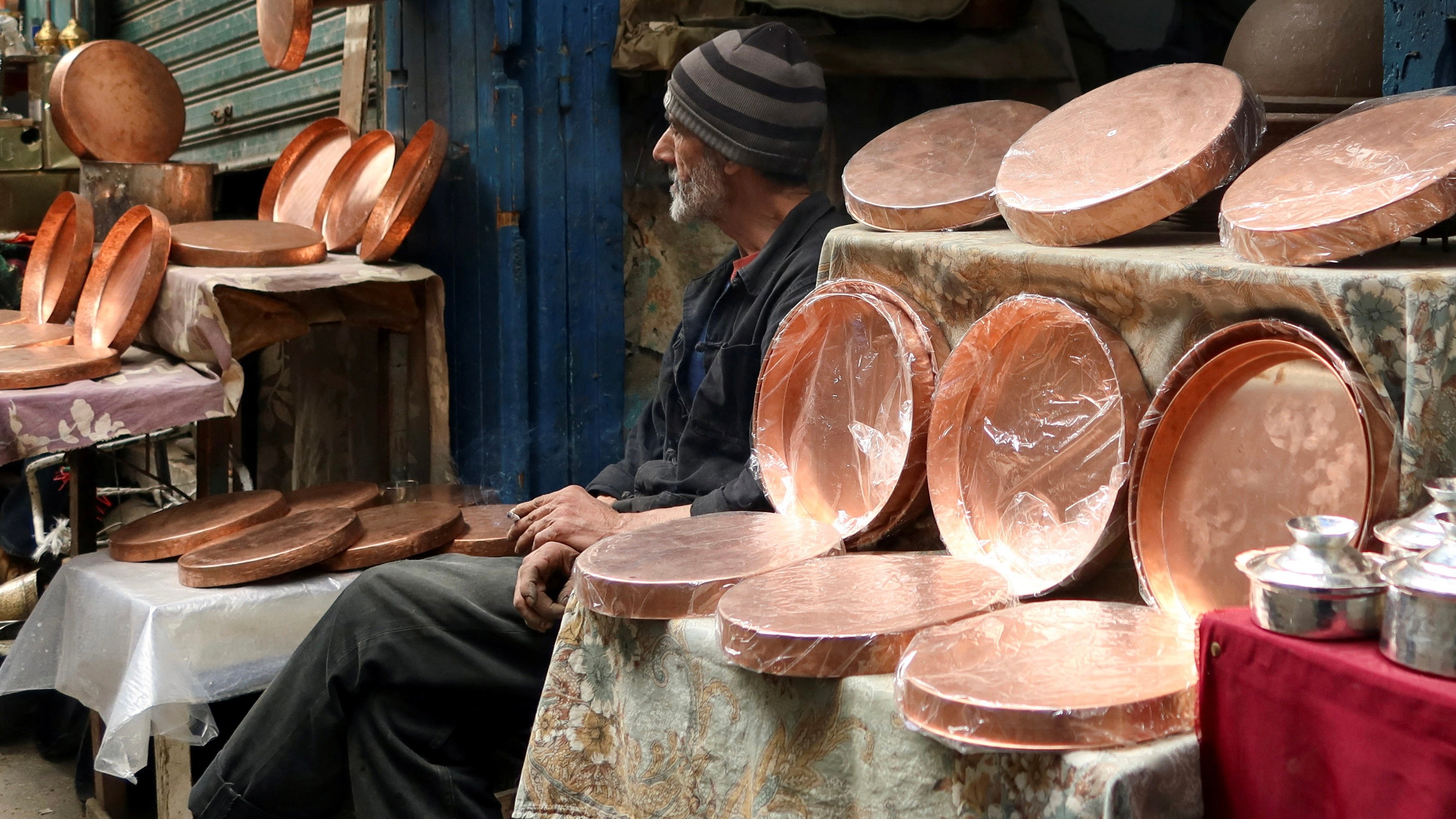 سوق النحاسين التونسيين ينتعش في رمضان