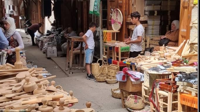 طرابلس اللبنانية.. مدينة الحرف المنسية