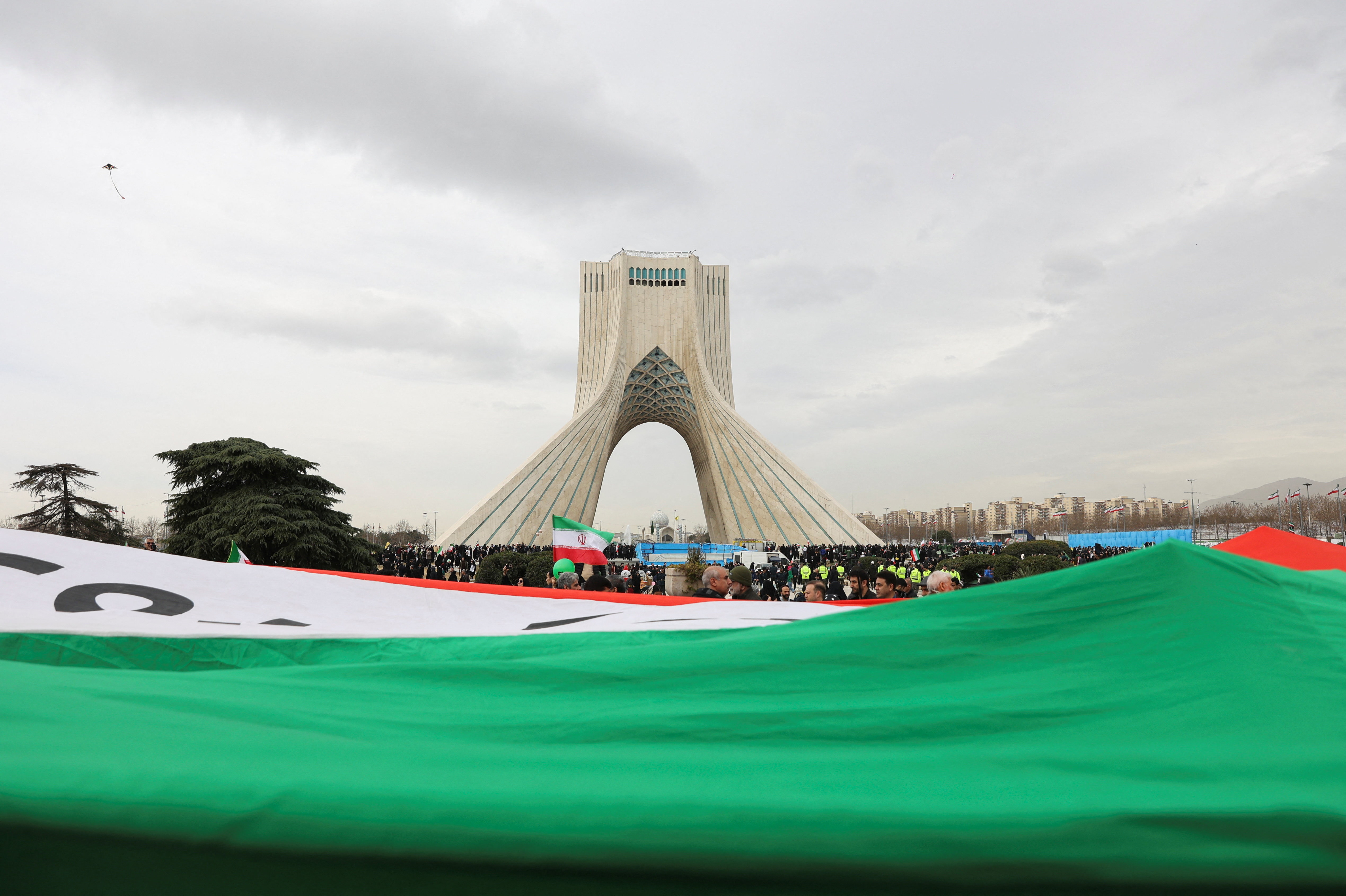 التظاهرات تعود إلى إيران.. من المنازل