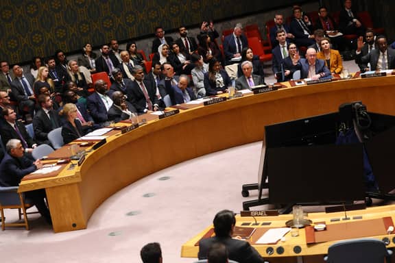 تصويت أممي على هرمز.. هل يُمنح الضوء الأخضر للقوة؟