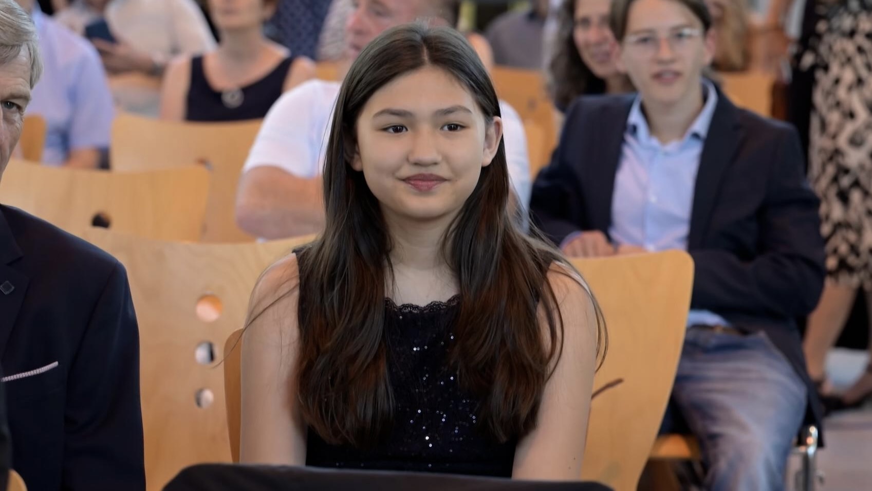 طفلة تبدأ دراسة الاقتصاد في عمر الـ12: الجامعة أمتع من المدرسة