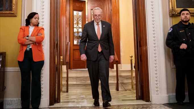 الشيوخ الأميركي يُفرج عن 1.2 تريليون دولار