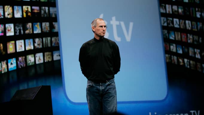 آبل في ذكراها الـ50.. هل ينقذ الذكاء الاصطناعي إرث جوبز؟