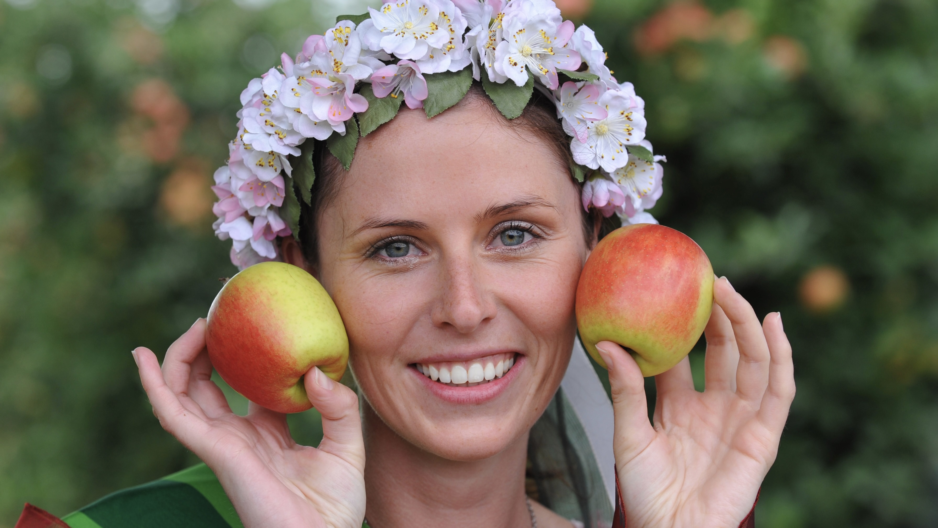 فواكه أكثر تساوي طنين أذن أقل