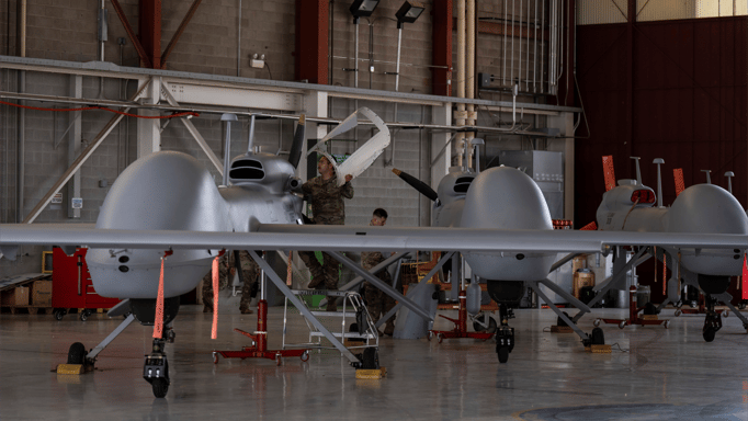 تصادم في البحر وسباق في الجو.. درونز البنتاغون تحت الاختبار