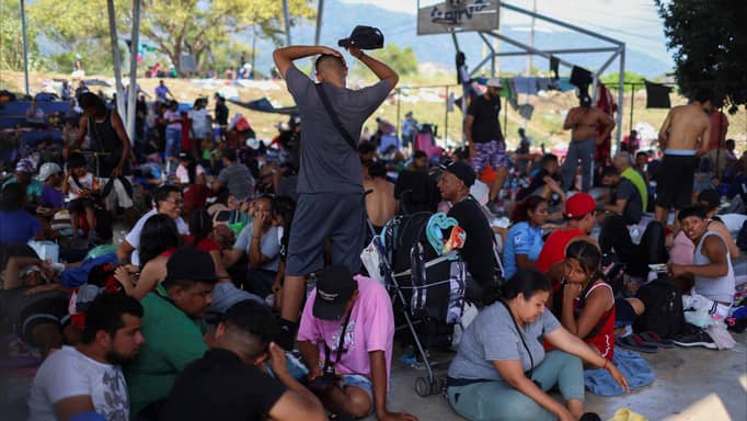 المكسيك ترفض هبوط "طائرة مهاجرين" أميركية