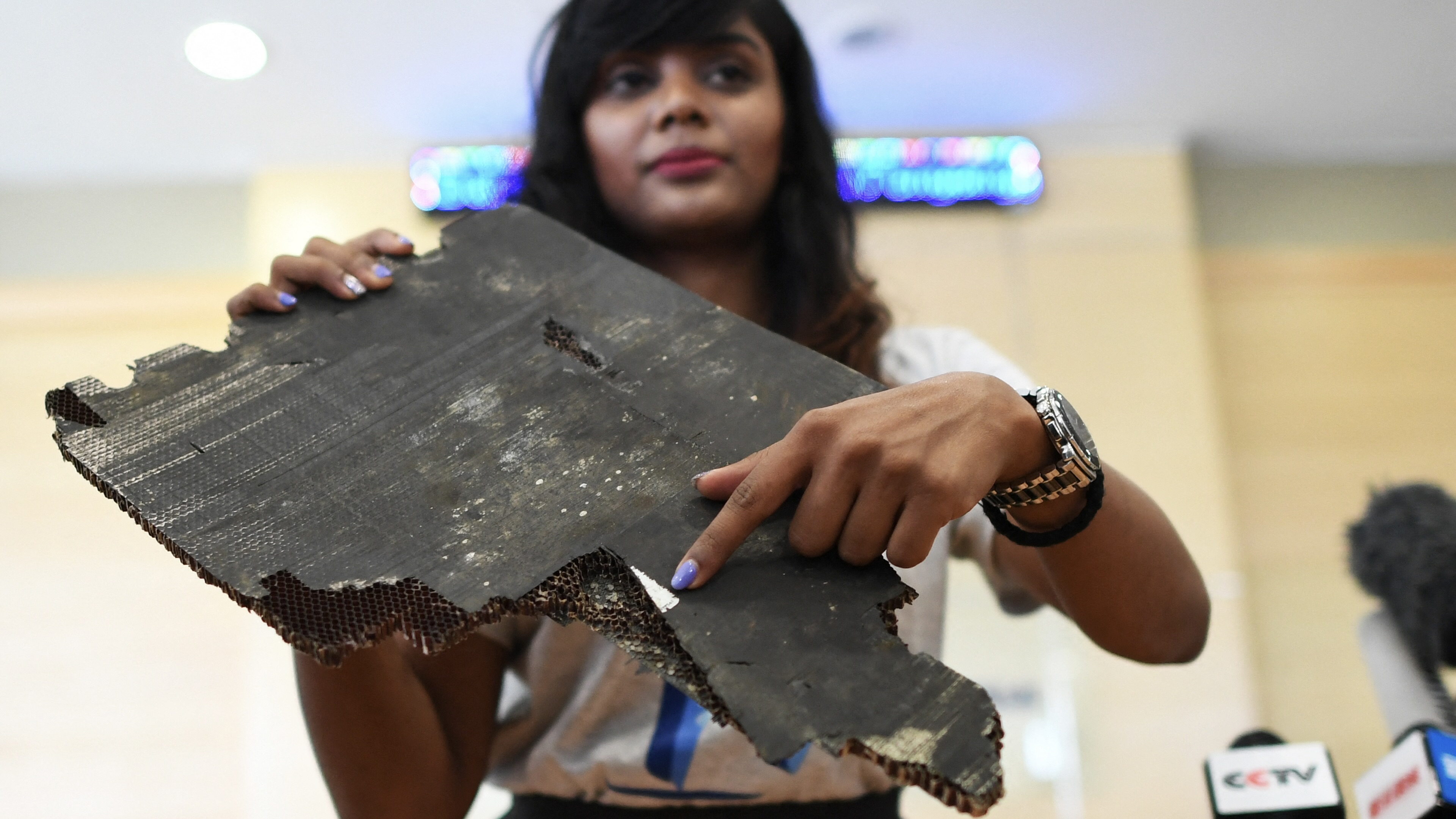 ماليزيا تسعى لفك لغز "الطائرة المفقودة"