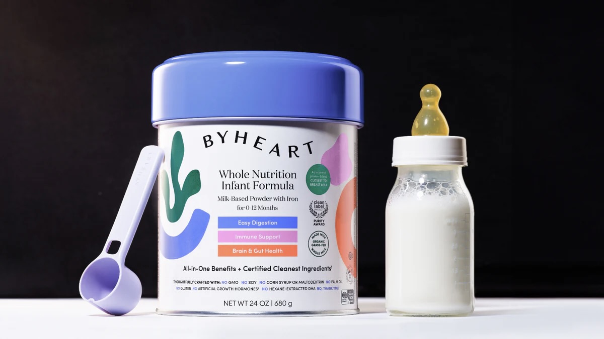 كشف لغز حليب الأطفال السام في أميركا