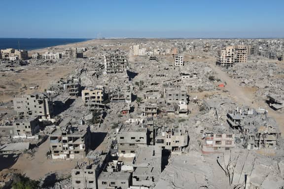 إسرائيل تحذر قادة حماس "في الأنفاق أو البدلات الرسمية"