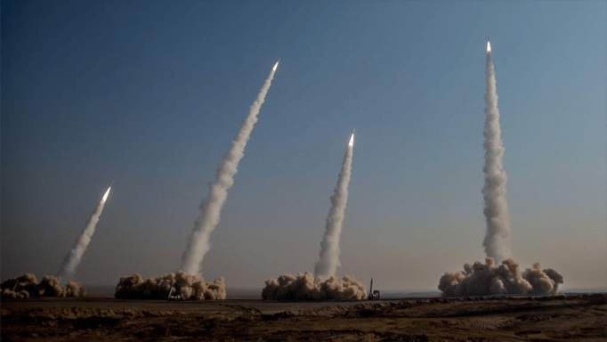 مدن صواريخ تحت الجبال.. هل تتحول ترسانة إيران إلى قبور؟