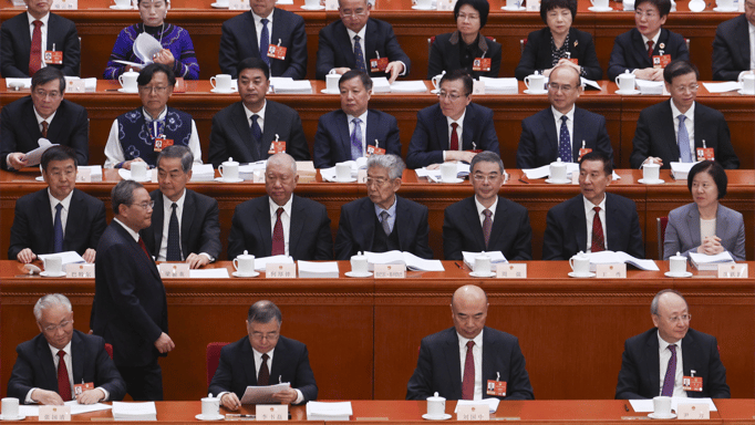 بكين تستثمر في صناعات المستقبل لتقليل الاعتماد على الغرب