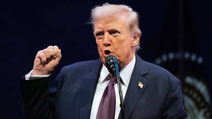 سوق غير آمن؟.. نصف شركات ألمانيا تستغيث من سياسات ترامب