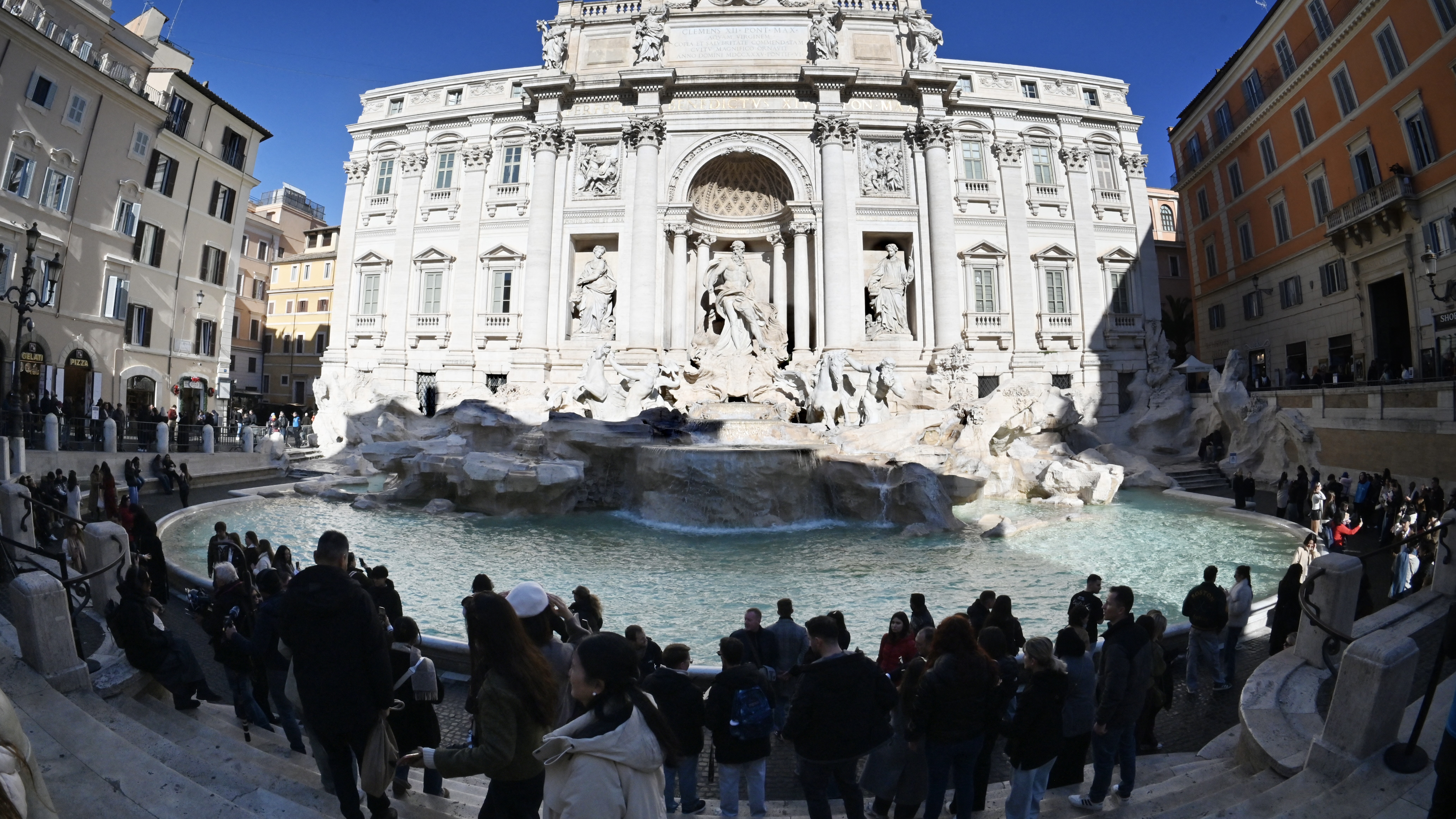 "ادفع لتشاهد".. روما تفرض رسوما على زيارة نافورة تريفي