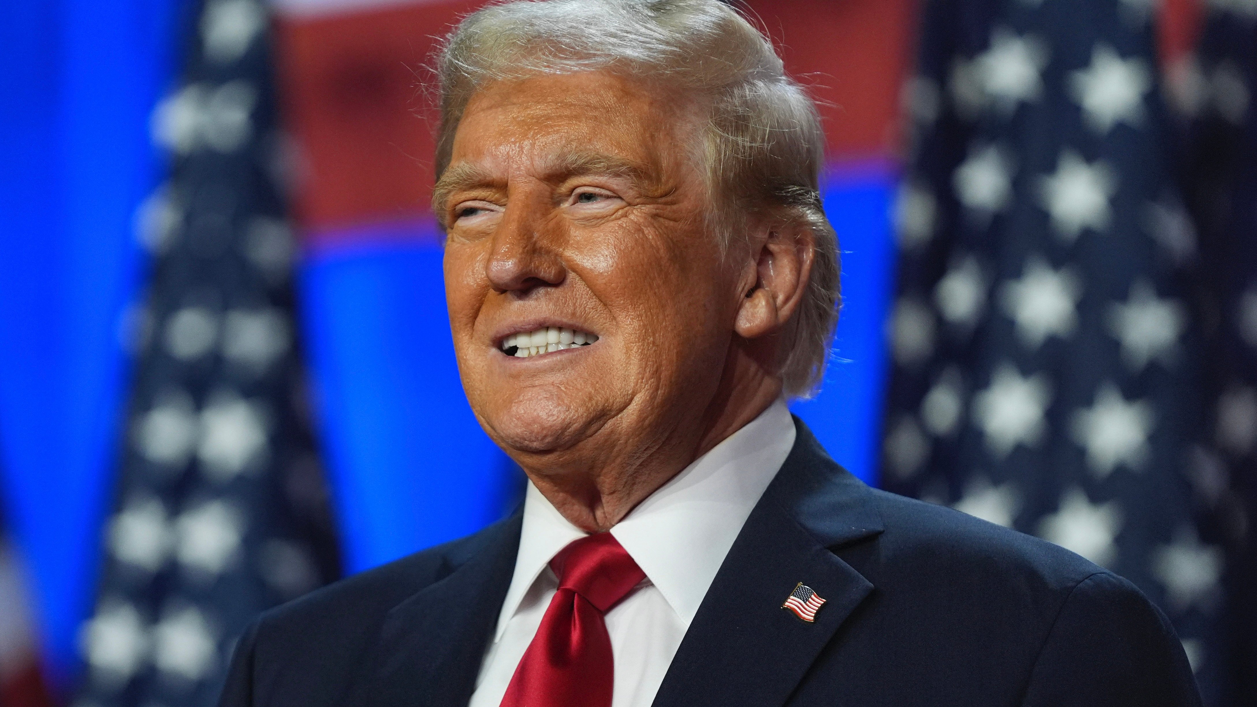 من ترامب لماكرون.. ماذا يعني المكياج للسياسيين؟