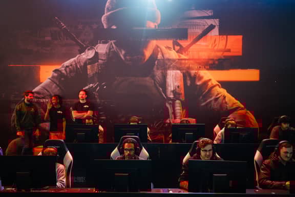 حرب إيران.. كيف يبيعها ترامب كمحتوى ولعبة؟