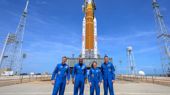 ناسا إلى القمر اليوم.. 4 رواد فضاء يستعدون لرحلة تاريخية