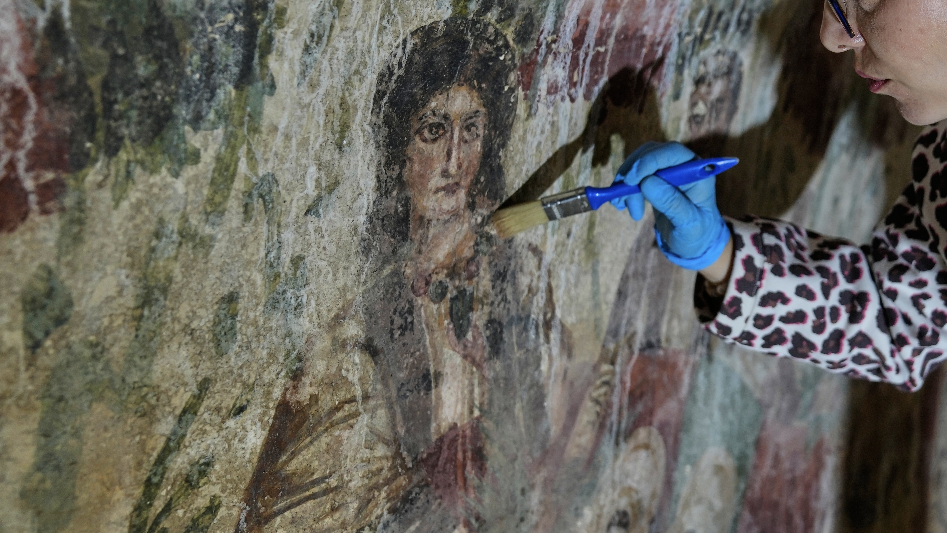 الكشف عن جدارية نادرة للسيد المسيح في تركيا