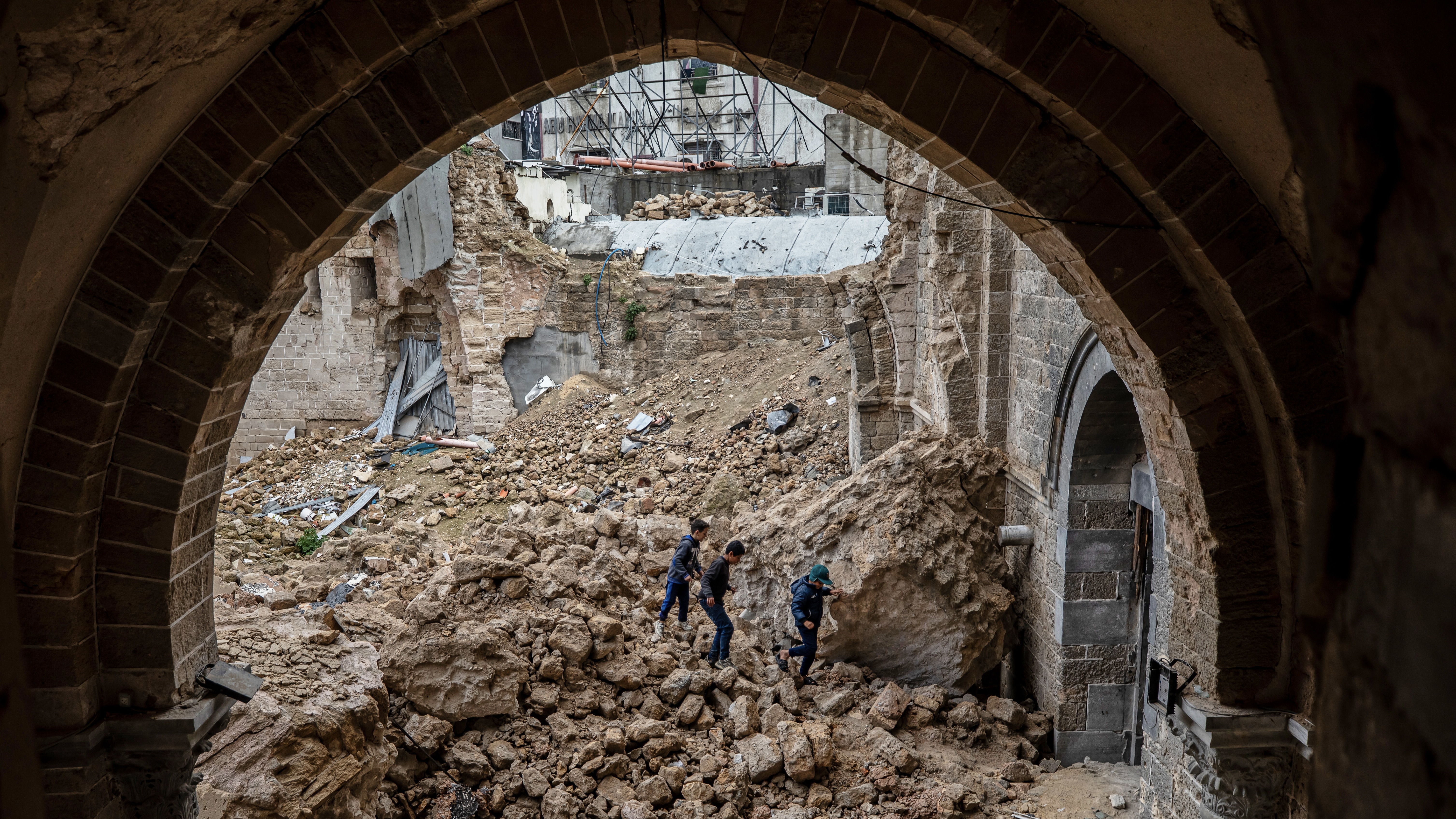 "مجزرة الحجر".. هل ينجو تراث غزة من المحو الكامل؟