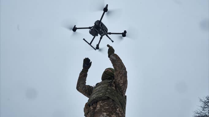 حرب المسيرات.. كيف تحرق مليارات الدولارات ببضعة آلاف؟