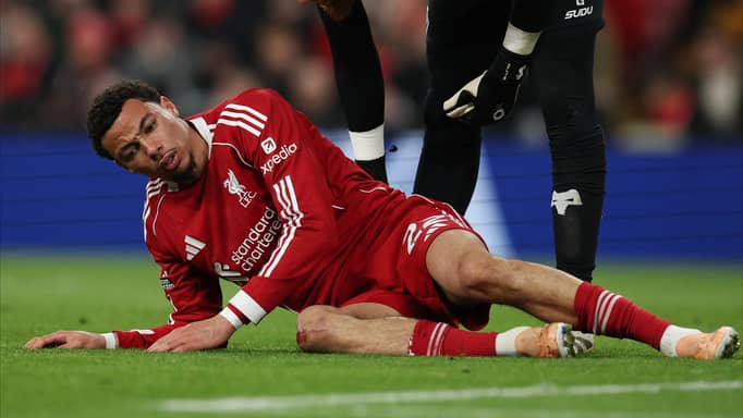 ليفربول "بلا مهاجم" أمام أرسنال