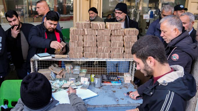 التصعيد العسكري يخنق الدينار العراقي