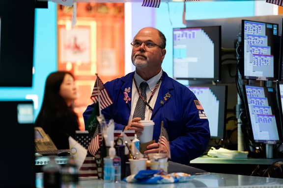 إنفيديا تحرّك الأسواق.. وجنيف تُعيد الذهب للواجهة