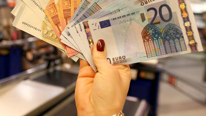 بين الرعاية والادخار.. لماذا تتأخر الألمانيات في سباق المال؟