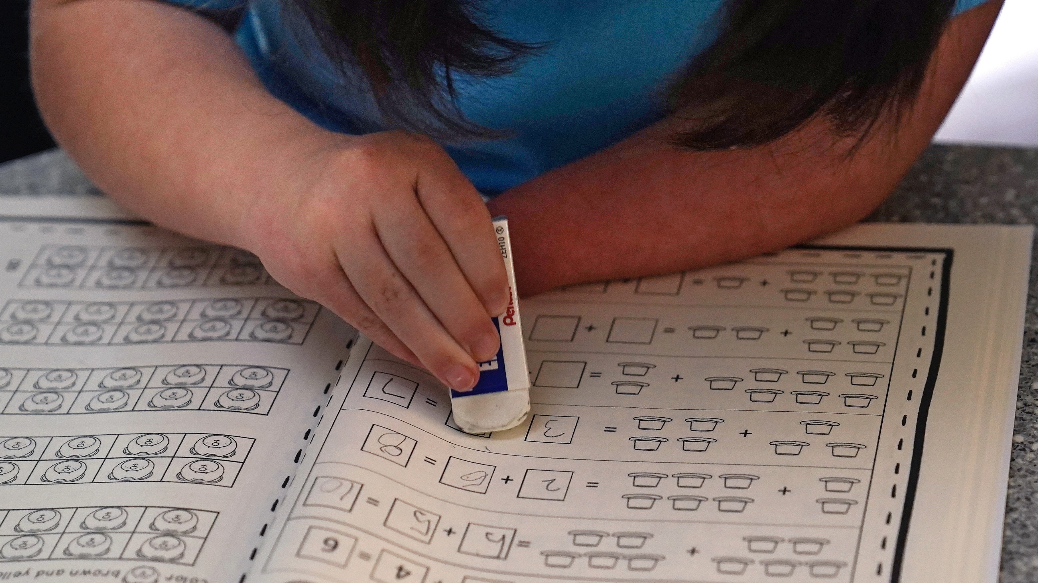 أصابع أطفالك سر تفوقهم.. اتركها تقودهم إلى عالَم "الرياضيات"