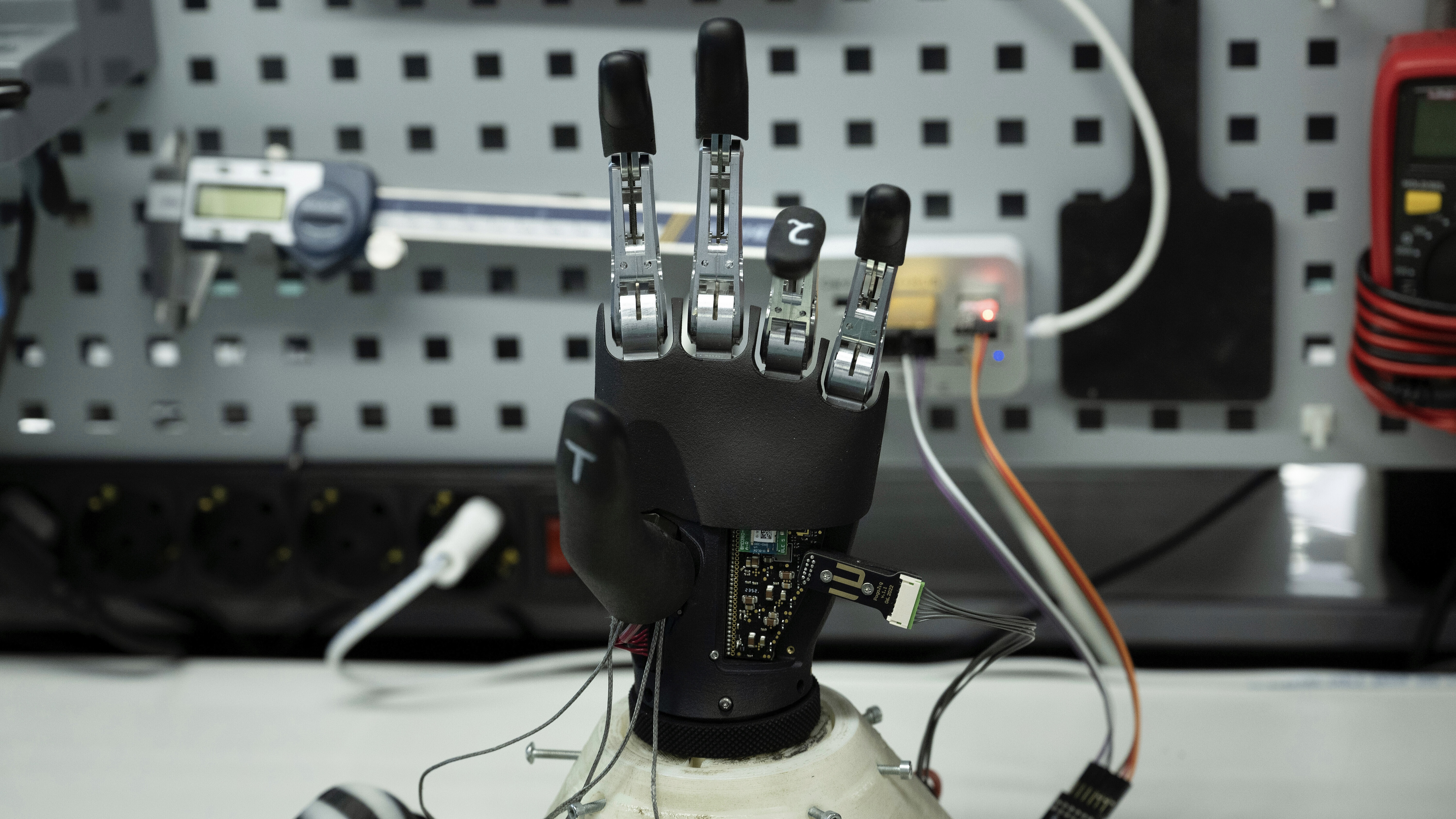 إنعاش الصحافة أم قتلها؟.. صحيفة إيطالية يكتبها الذكاء الاصطناعي