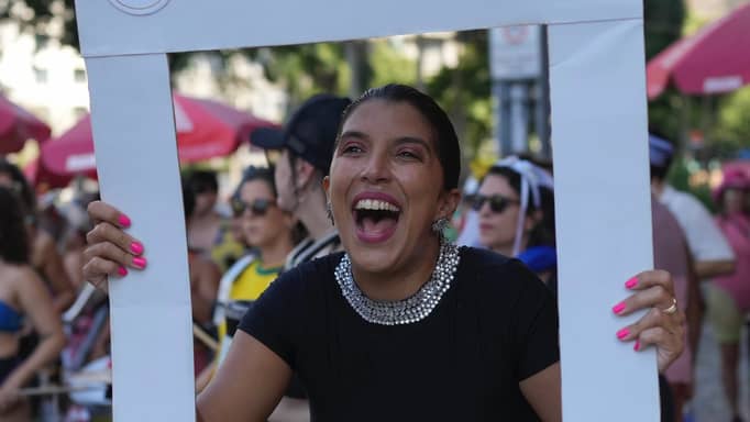 واحد من كل 5.. مراهقو إنستغرام يشاهدون "محتوى فاضحا" رغما عنهم