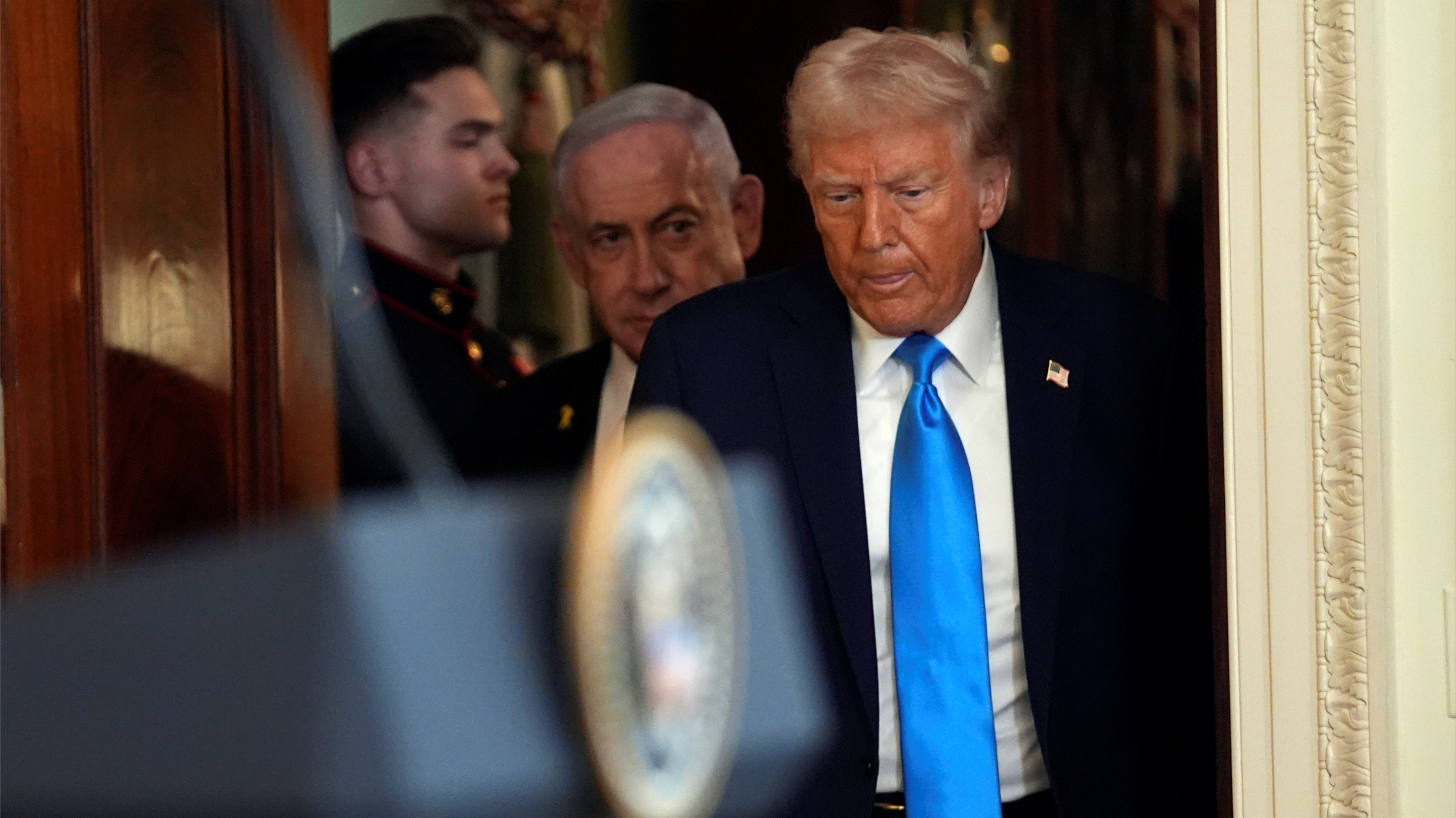 ترامب يتدخل: أوقفوا محاكمة نتنياهو أو امنحوه عفواً