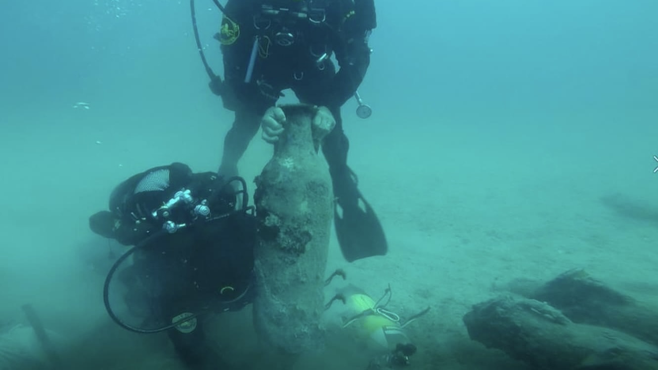 سفينة "الصوص السري".. اكتشاف كنز روماني في قاع البحر المتوسط