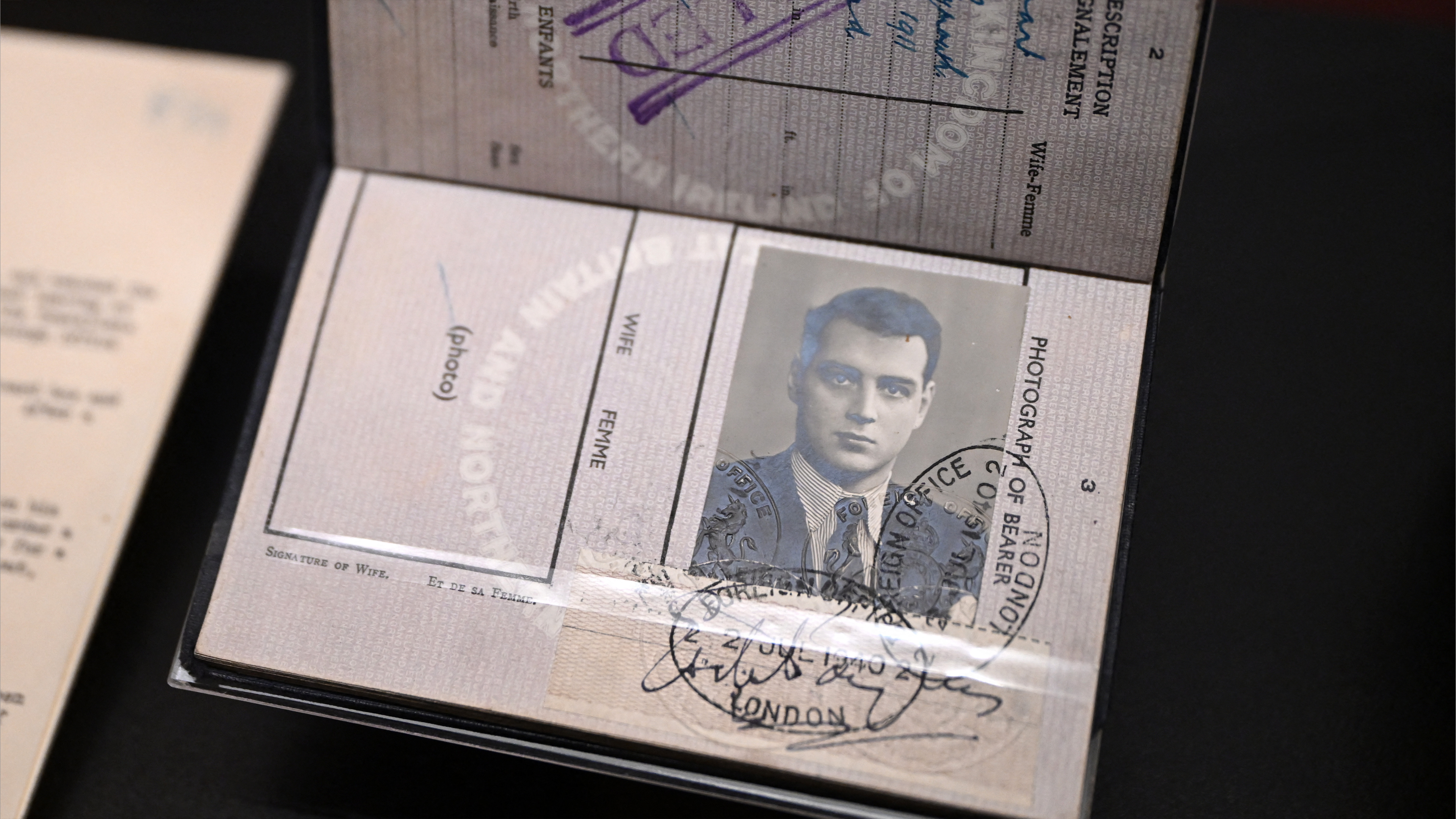 بعيدا عن أفلام جيمس بوند.. MI5 تكشف بعض أسرارها