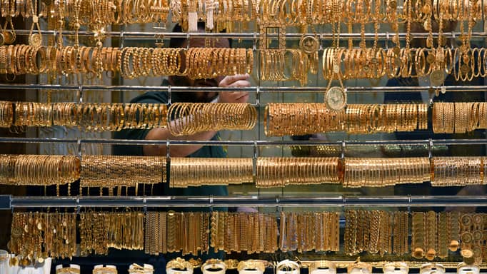 الذهب عند مستوى قياسي جديد