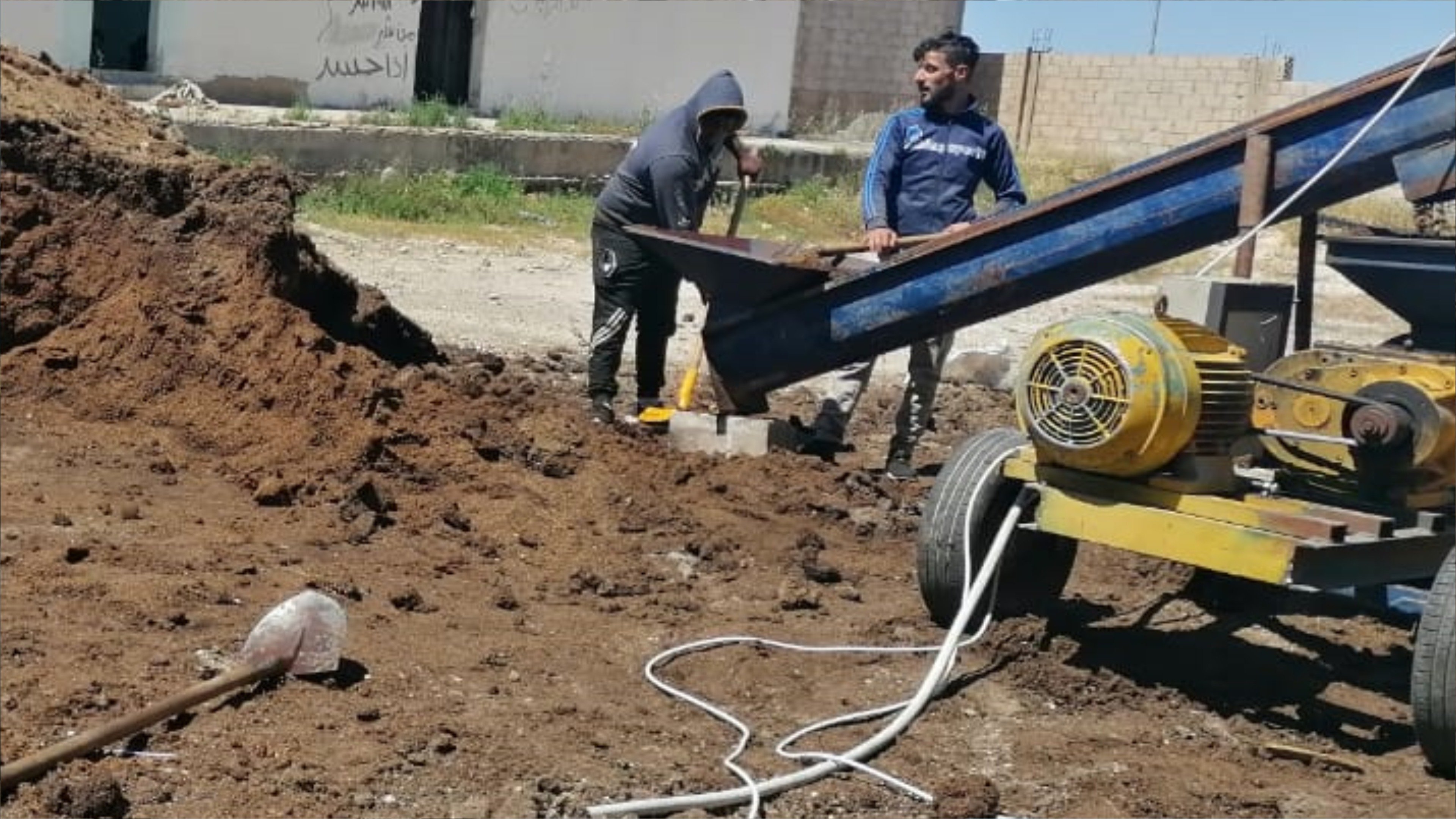 "الجفت".. تدفئة منازل الأردنيين بنيران الزيتون