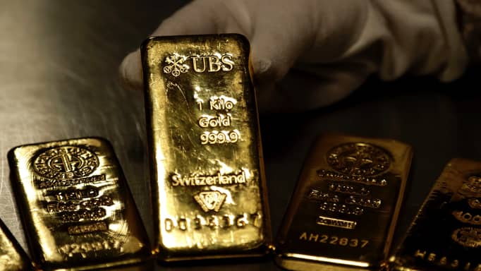 بفضل بيانات صينية.. الذهب يلمع ويرتفع