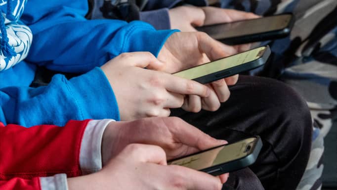 "تقنين" تيك توك بأستراليا وكندا