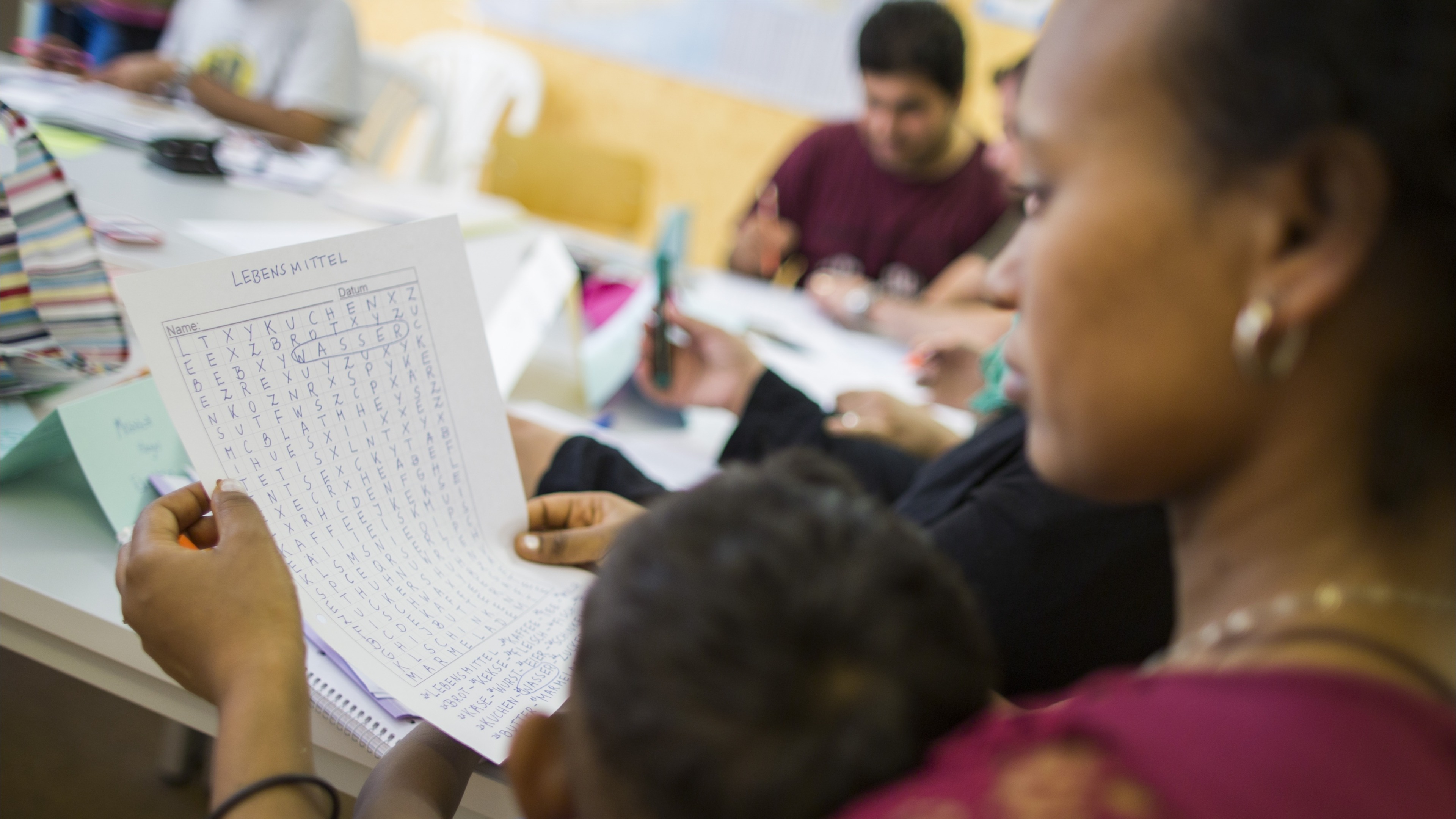 بدلاء ينجحون بدل المهاجرين.. ما قضية فضيحة التجنيس في ألمانيا؟