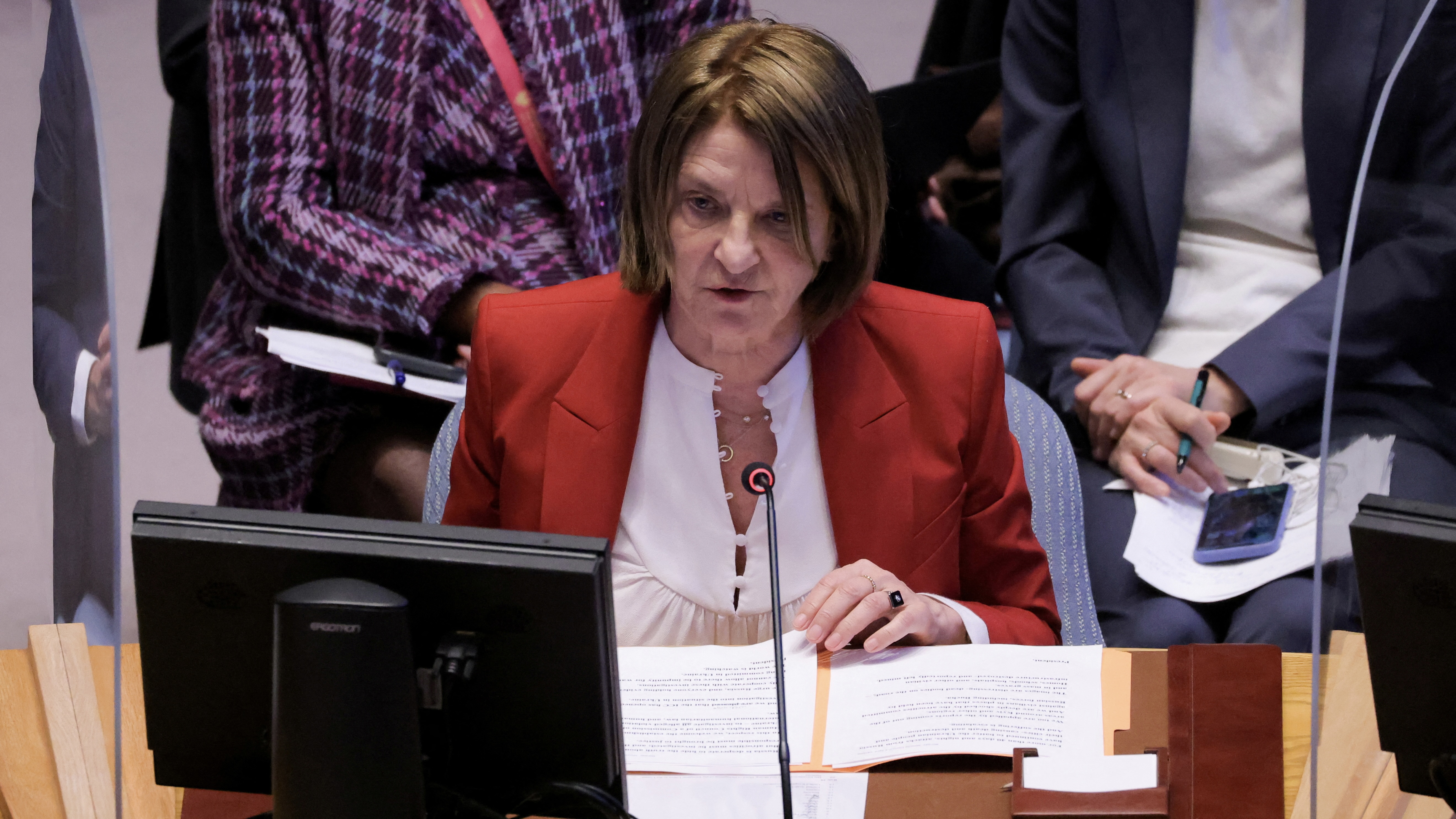 "إعصار إبستين" يطيح بسفيرة النرويج في العراق والأردن