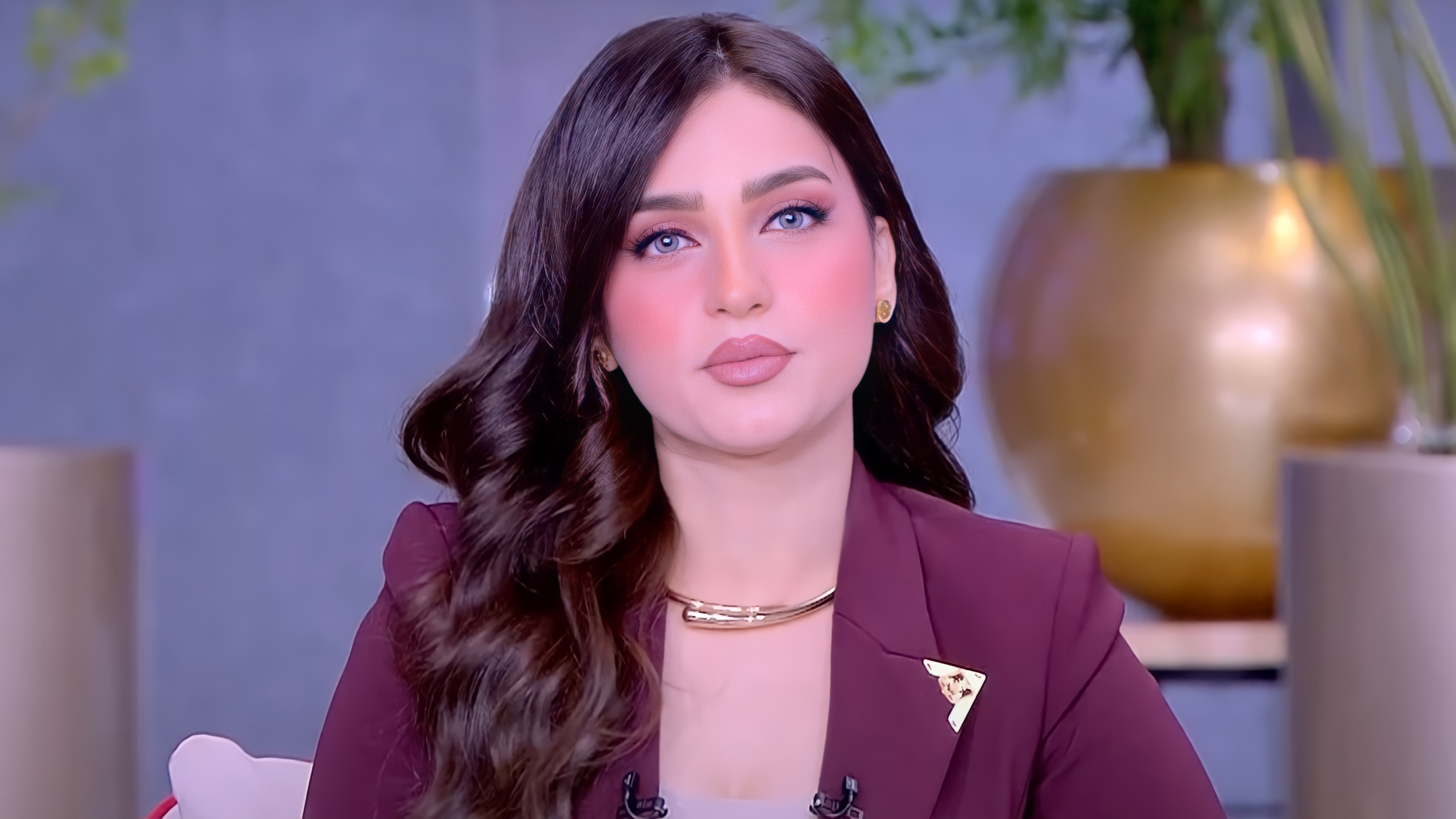 ياسمين عز تهاجم الرجال: "فاكرة جوزك هيبقى بطل خارق؟"