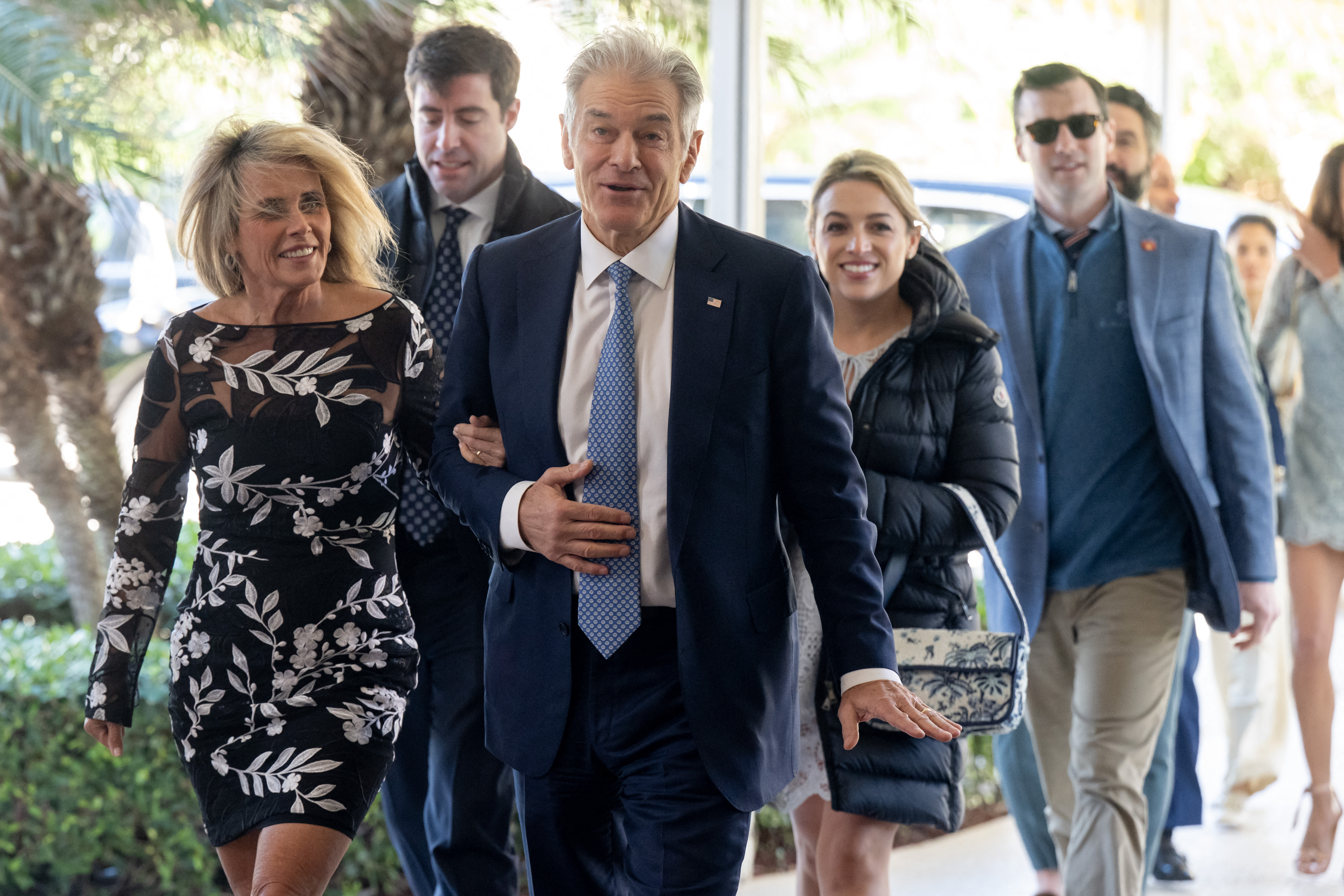 طبيب الأميركيين.. صديق لإبستين؟