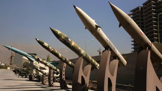 "صواريخ باليستية لروسيا".. عقوبات أوروبية مرتقبة على إيران