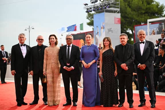 مهرجان البندقية ينطلق بمشاركة نجوم هوليوود وحضور "غزة"