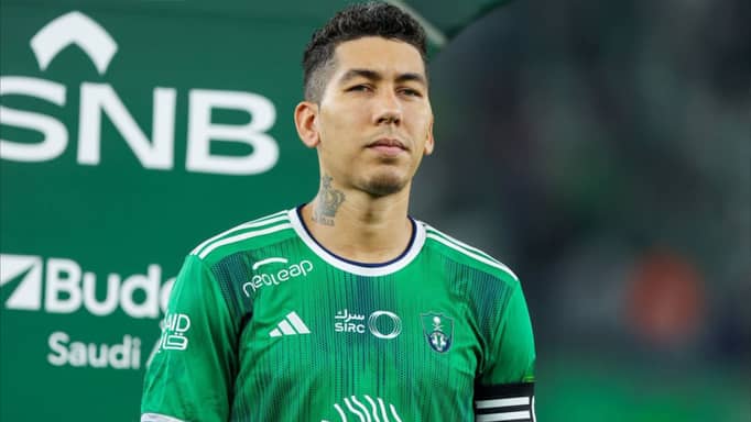 عرض مثير.. هل اقترب رحيل فيرمينو عن الأهلي؟