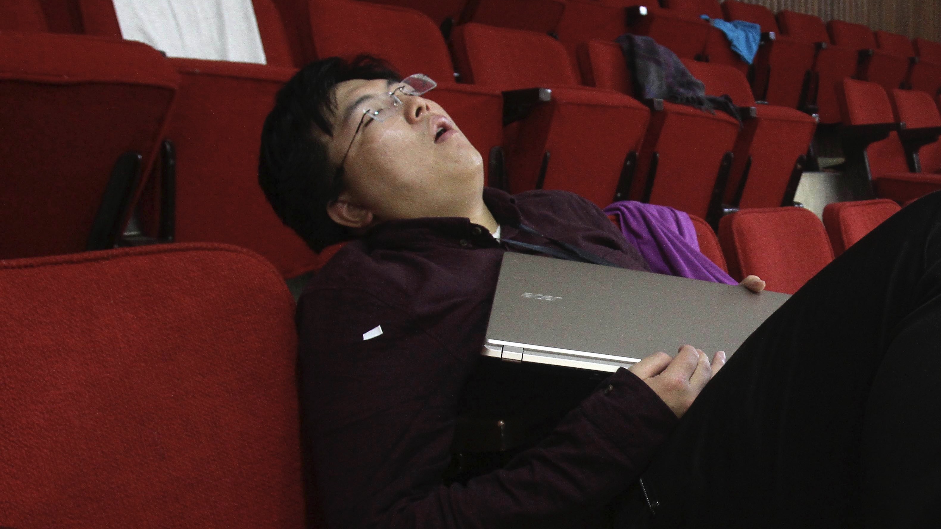 لماذا نفقد تركيزنا بعد ليلة من الأرق؟.. دراسة تقدم تفسيرا علميا