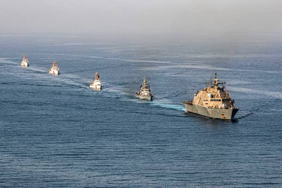 كوريا الجنوبية: 40 سفينة قرب هرمز بلا أضرار