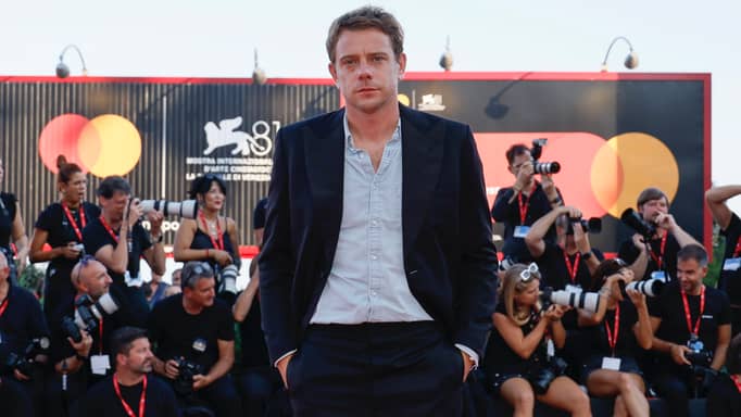 باريس تفرش السجادة الحمراء لـ"ملك ديور" الجديد